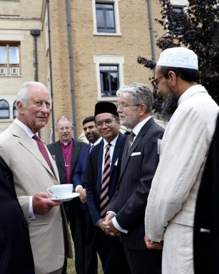 查尔斯三世为牛津伊斯兰中心新翼主持开幕