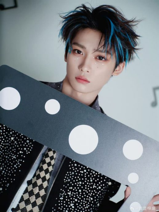 梓渝靠BL剧爆红狂吸腐女 认了劈腿宣布停工