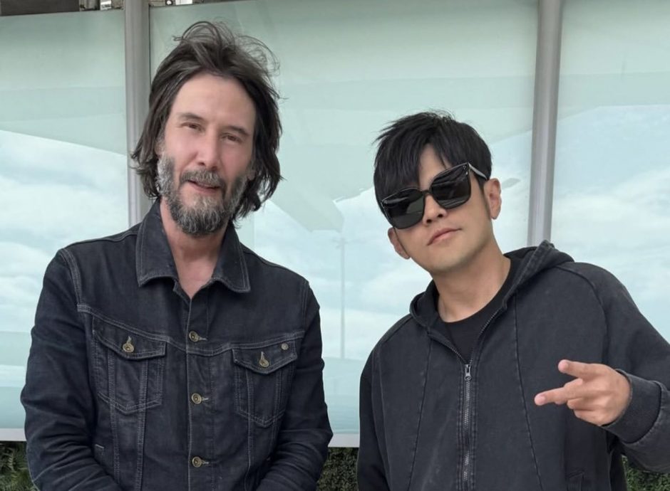 梦幻同框奇洛李维斯 周杰伦赞：他真的很随性