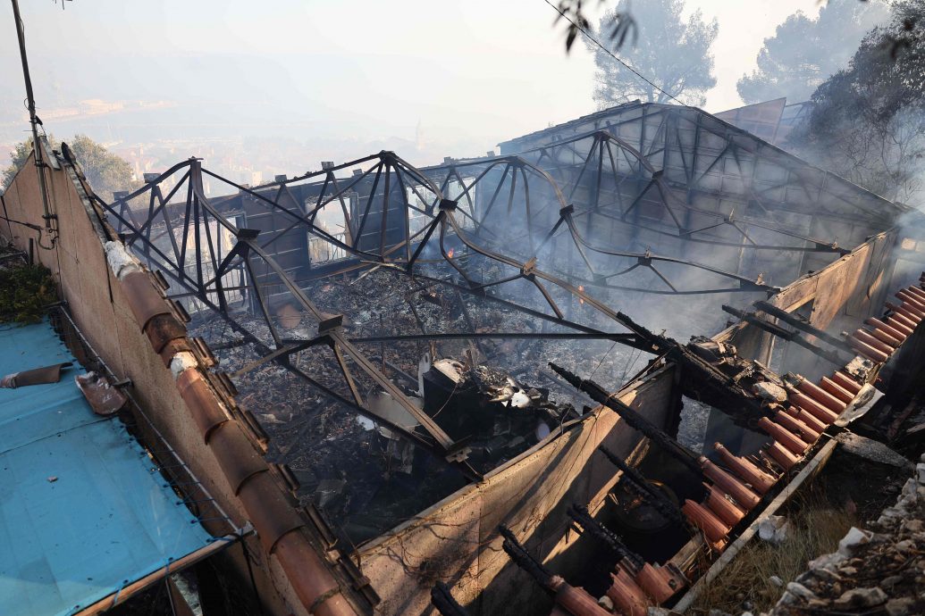 欧洲野火狂烧 法国马赛机场关闭 西班牙逾1.8万人居家避难