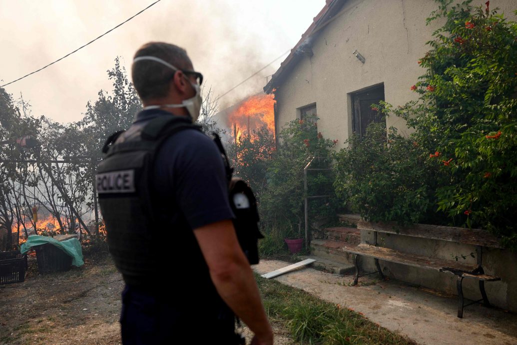 欧洲野火狂烧 法国马赛机场关闭 西班牙逾1.8万人居家避难