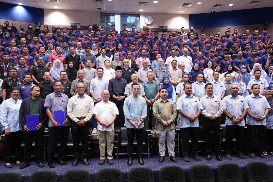   沈志强推介ADTEC智能教室6校区试点计划 携手华为开启技职教育新模式