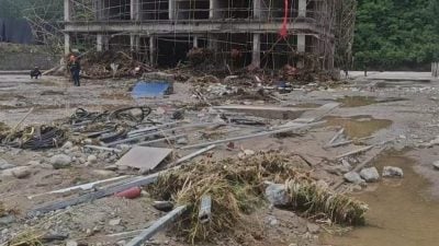 河南西峡极端强降雨  致2死6失联