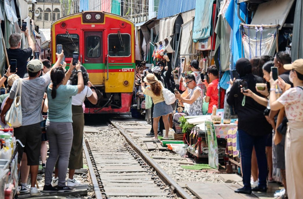 泰国再次推迟外国游客“入境费” 至明年征收