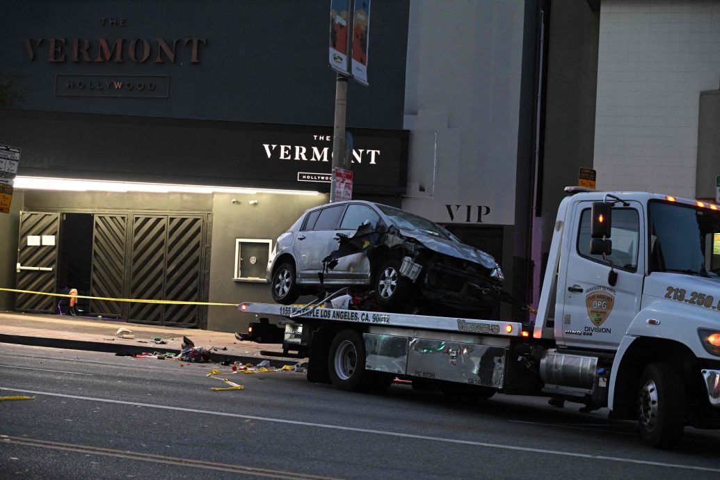 洛杉矶汽车冲撞人群30伤7命危！夜店客以为枪响吓坏