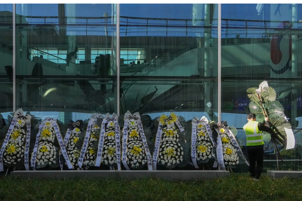 济航空难“甩锅机师、鸟击”家属气炸　官方调查报告急喊卡