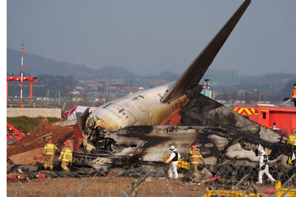 济航空难“甩锅机师、鸟击”家属气炸　官方调查报告急喊卡