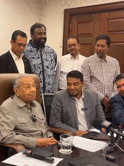 涉官司仍掌法官任命权 敦马阵营促安华即刻请辞