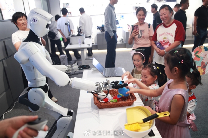 深圳开全球首间机械人6S店 租用一天590令吉