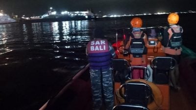 渡轮峇厘海峡沉没  至少4死43人失踪