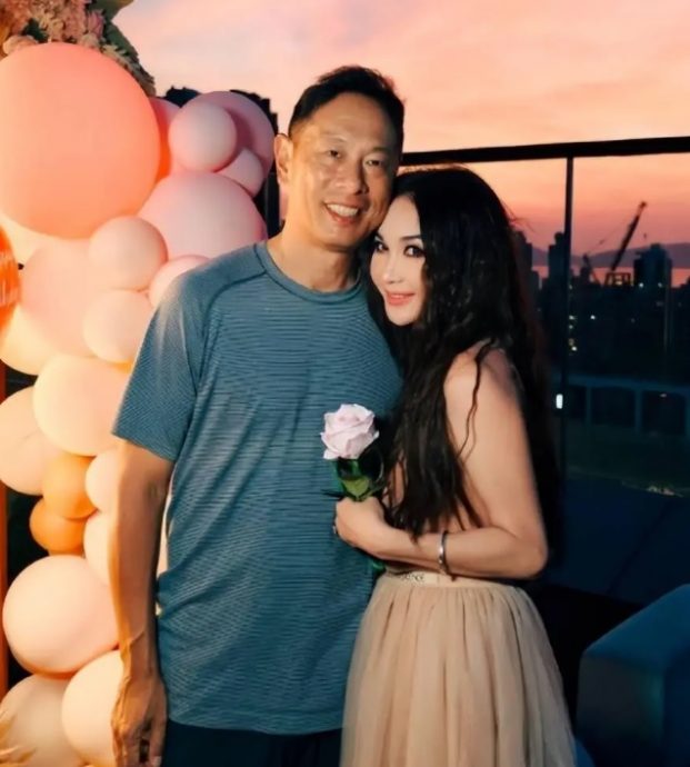 温碧霞生日派对惹议 丈夫脸黑揪衣领阻养子献吻