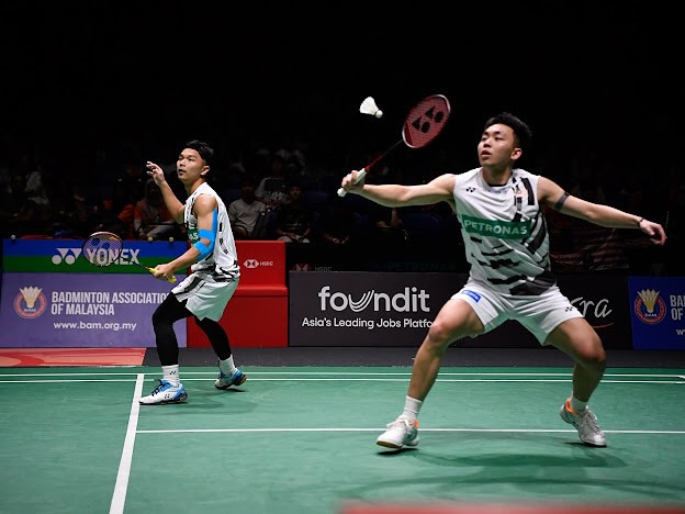 澳门羽球超级300赛|新宇偕世青冠军首圈出局  阿叶红海豪杰携琪鑫闯16强