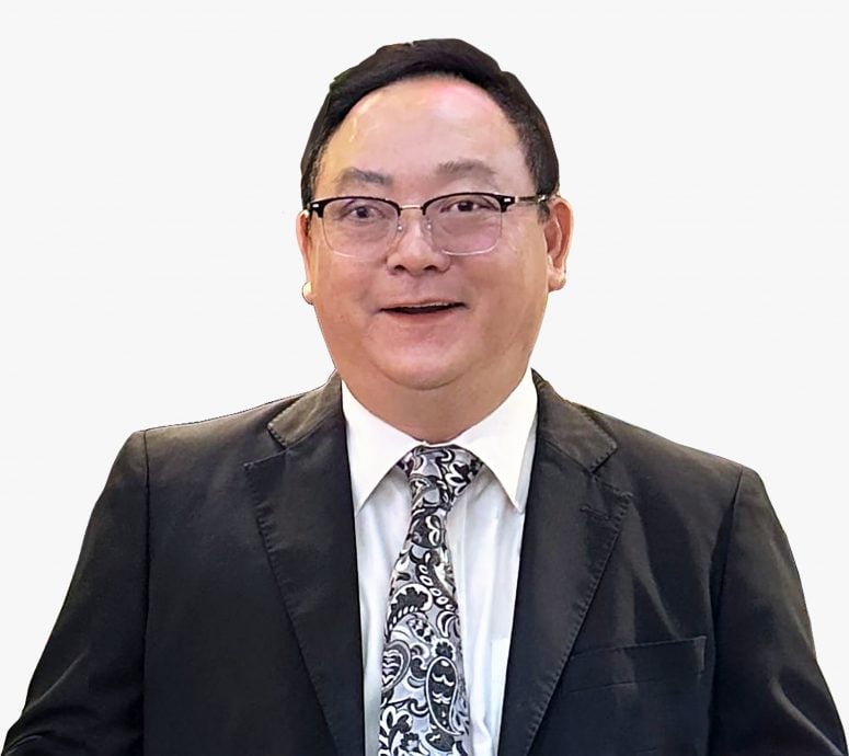 版一/26日见报受封(大北马)方万春DSPN拿督