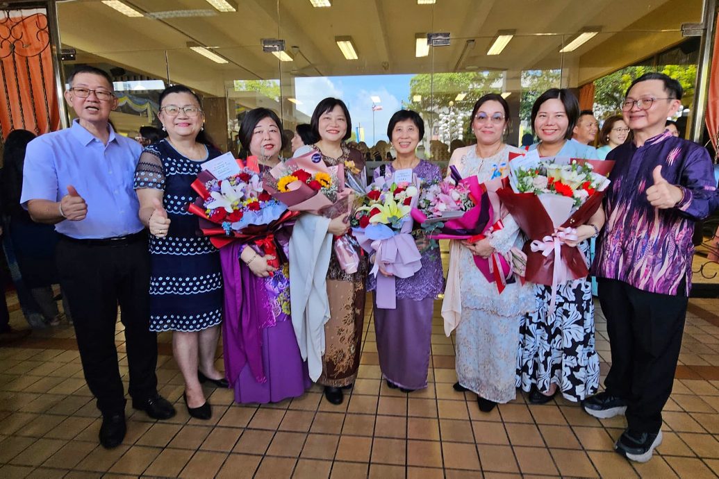 版六(大北马）今日390名有功人士领勋