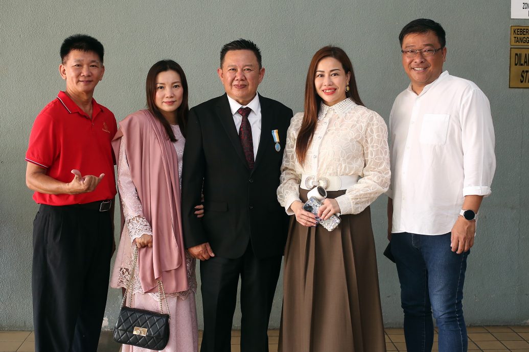 版六(大北马）今日390名有功人士领勋