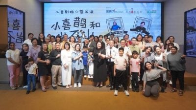 《小喜鹊和岩石山》舞台剧   用故事和孩子谈“离别”
