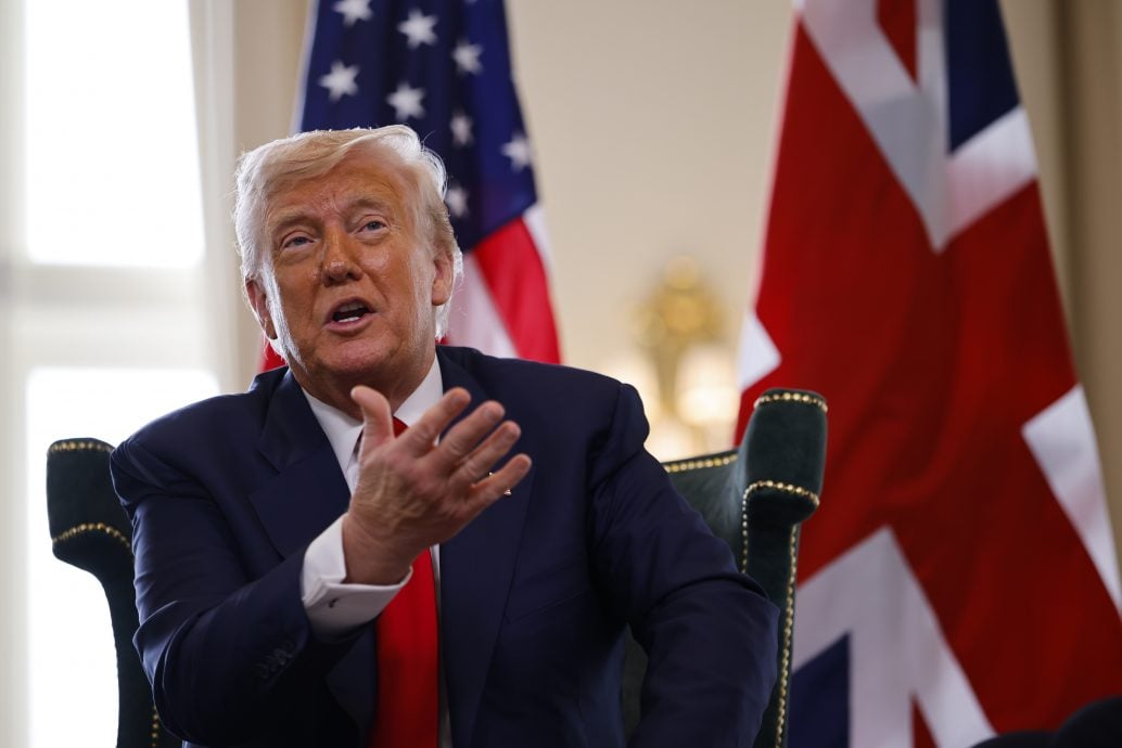 特朗普否认“主动寻求”特习会 “习近平邀请我”