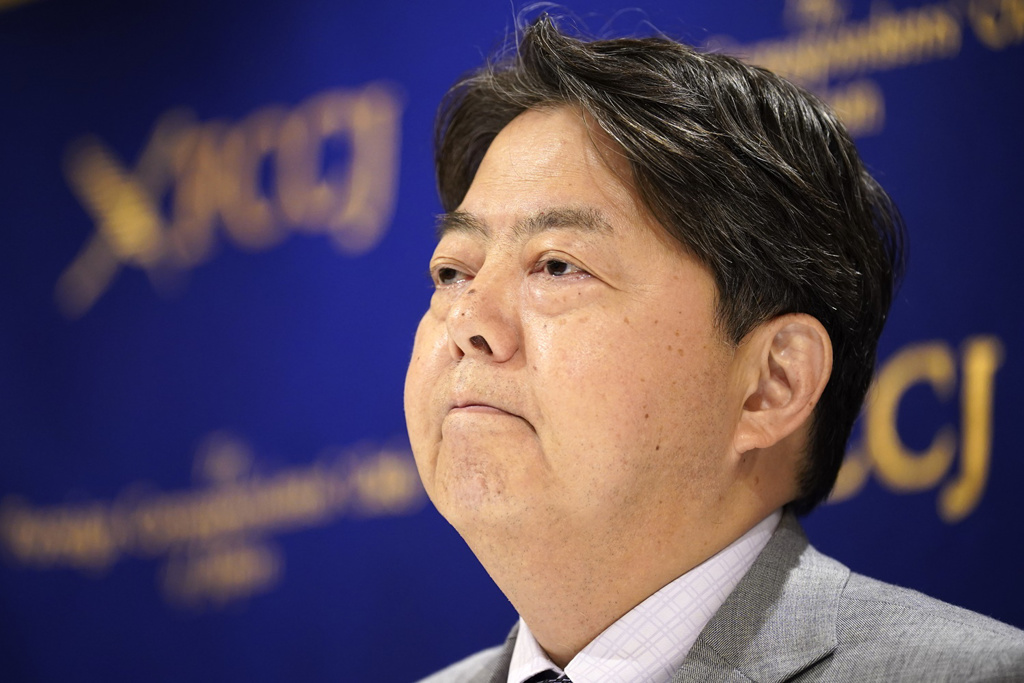 特朗普抱怨日本不买美国米扬言征新关税 日高官:“不会牺牲日本农业”