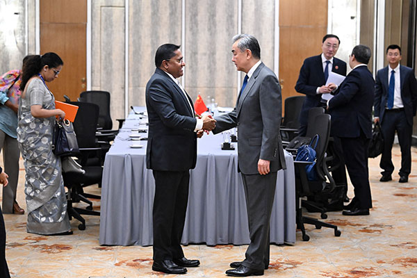 王毅批评印太战略挑动阵营对抗