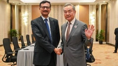 王毅抨击美国贸易行为 “不合理、不道德”
