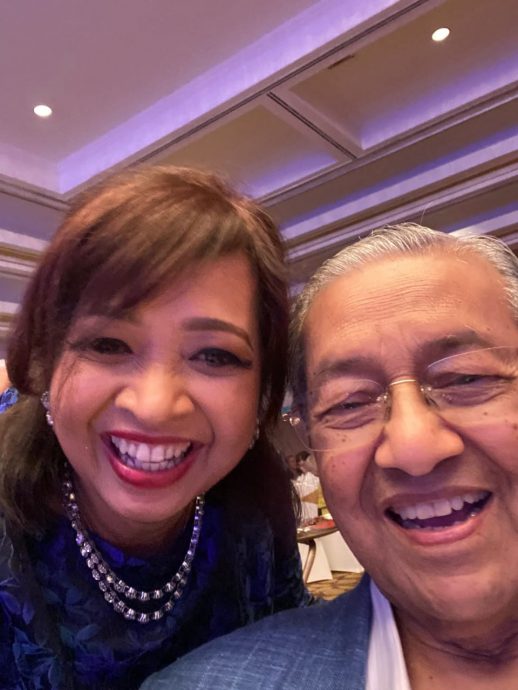 玛丽娜:爸爸今天满100岁