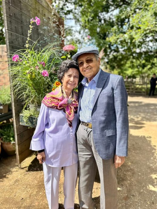 玛丽娜:爸爸今天满100岁