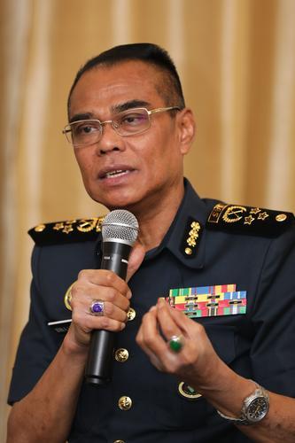 环境局:正视电子废料与雾霾问题 全国设128回收站并启动跨国防烟合作