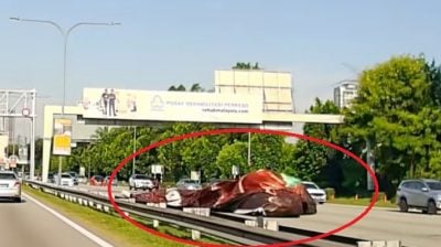 现实版Final Destination？广告布条掉落包覆轿车
