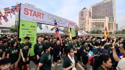 响应减碳救地球 9地万人复蔬路跑 