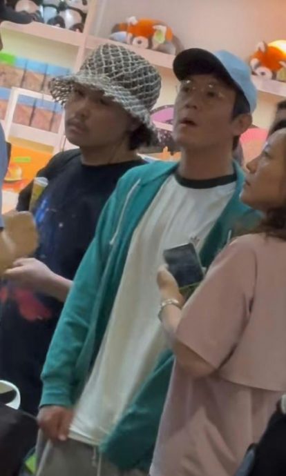 疑机场排队发生冲突 陈冠希报警求助