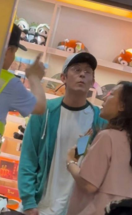 疑机场排队发生冲突 陈冠希报警求助