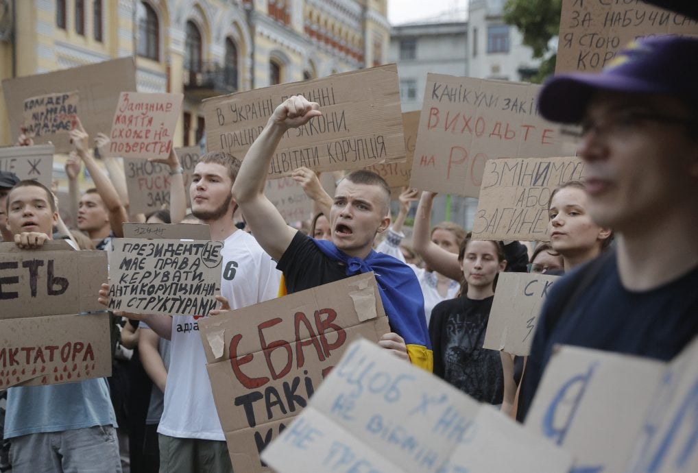 看世界)政府查涉贪引发内部动荡 乌20万兵半数抗命半数扬言倒戈