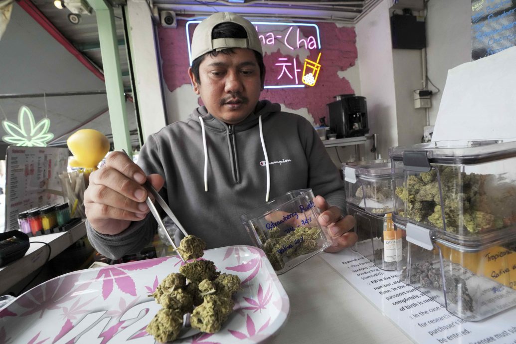 看世界)泰国两岁女童误食10颗大麻软糖 急性过敏昏迷入院