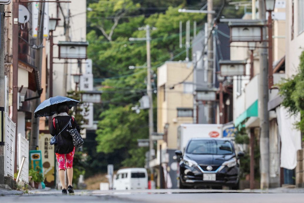  看世界）日本兵库县气温达摄氏41.2度 创历来最高温纪录   