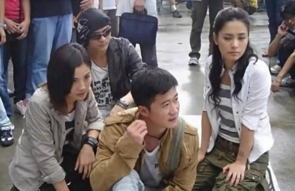 看节目以为谢楠被恶劣对待 阿娇致电质问吴京