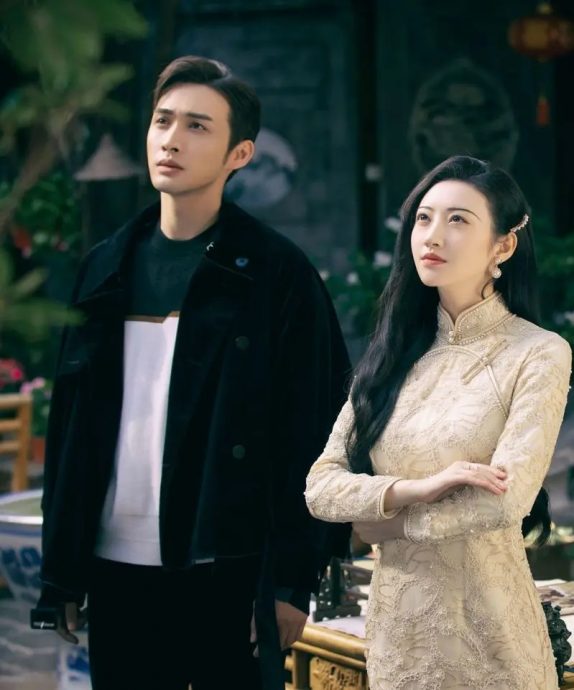 私生饭翻墙入房侵私 张彬彬报警处理