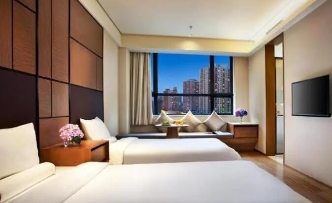 租房杂费多 酒店包月2500 留学生热议“哪个更有性价比?”