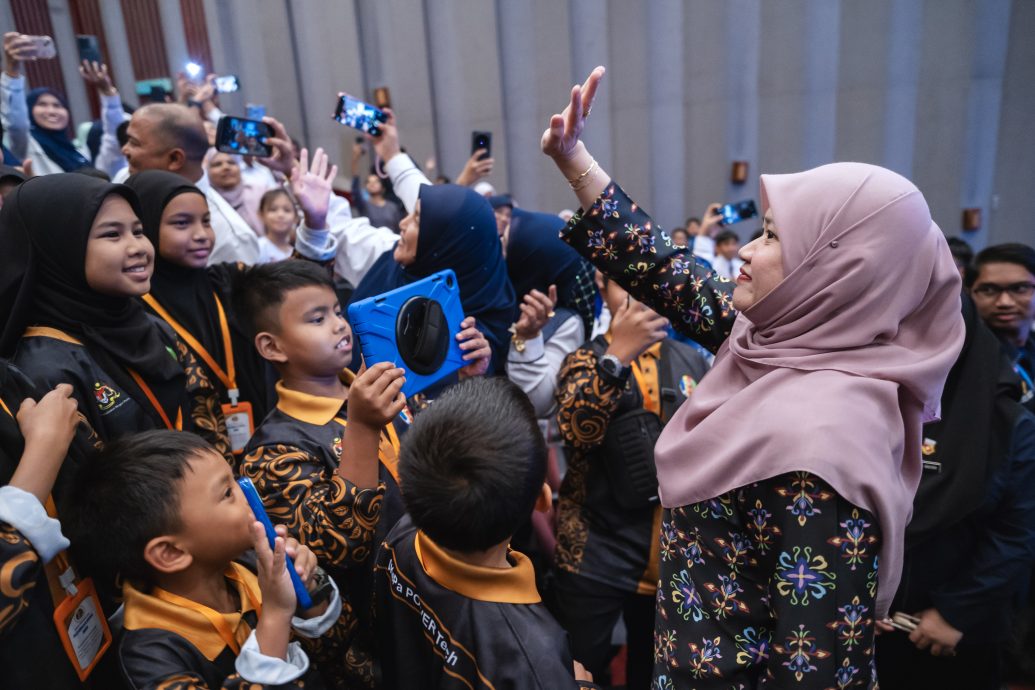 "空气污染超200点将居家学习<br