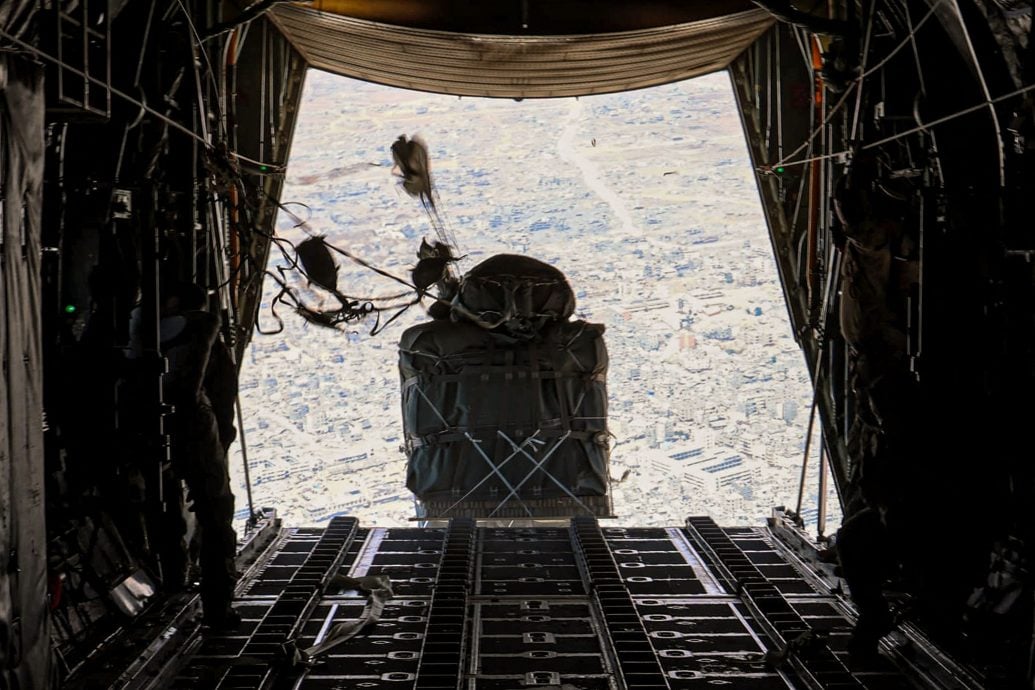 约旦重新向加沙地带空投援助物资