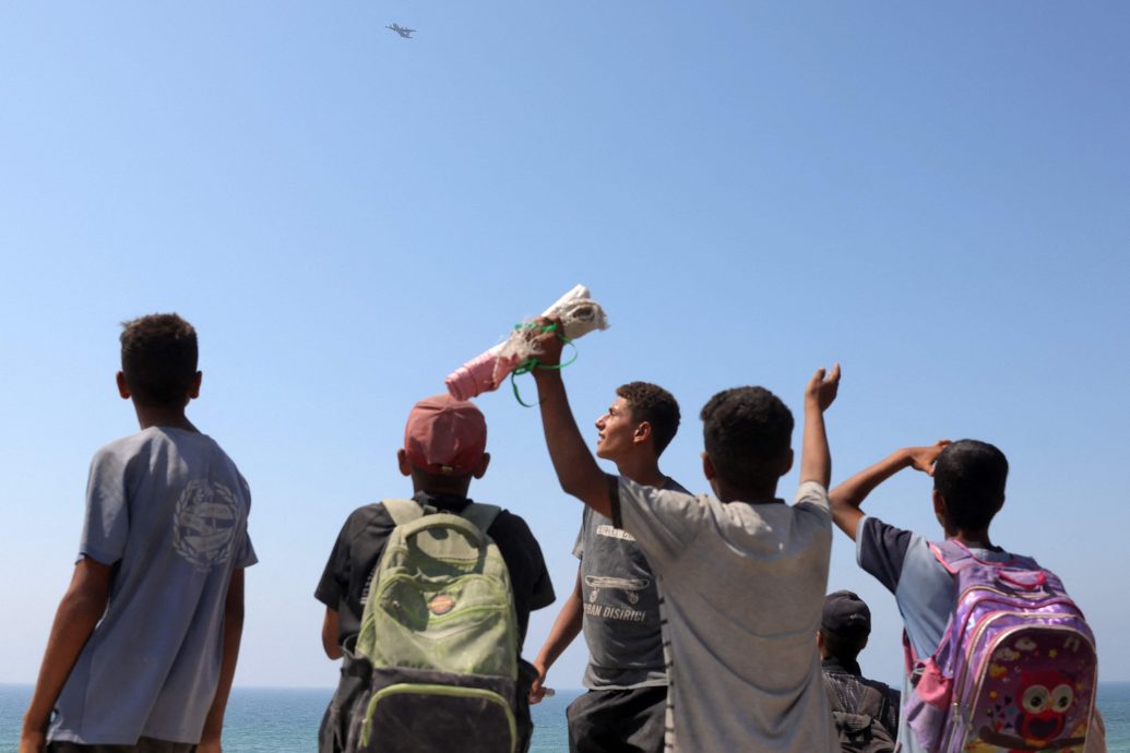 约旦重新向加沙地带空投援助物资