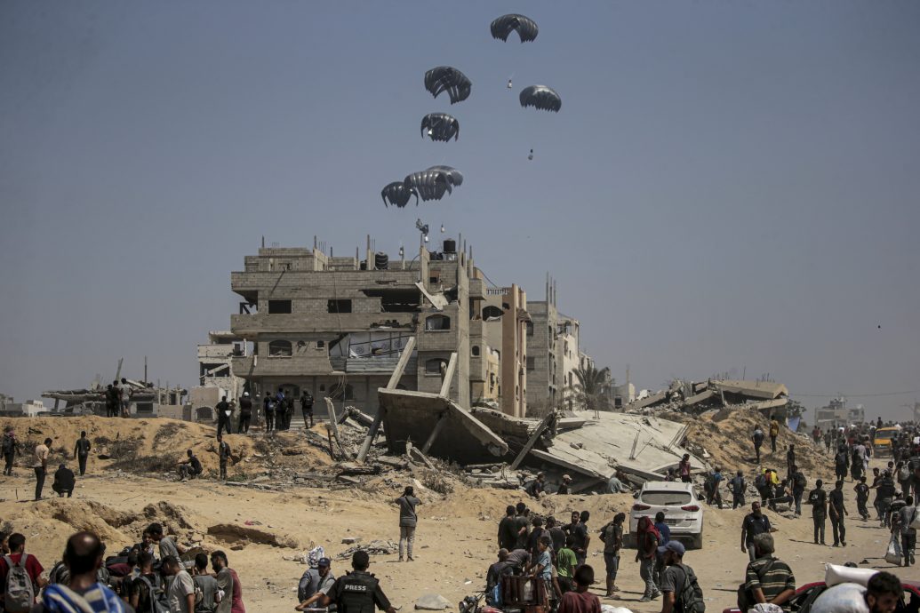 约旦重新向加沙地带空投援助物资