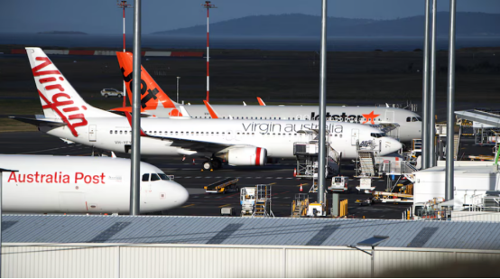 维珍澳洲航空波音737客机行李架突然起火,疑为锂电池发热所致