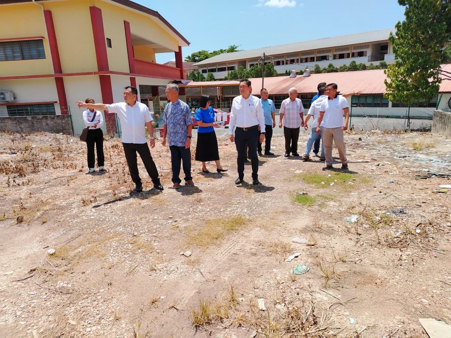 罗思义：惠及各源流 也朗区学校获拨85万 