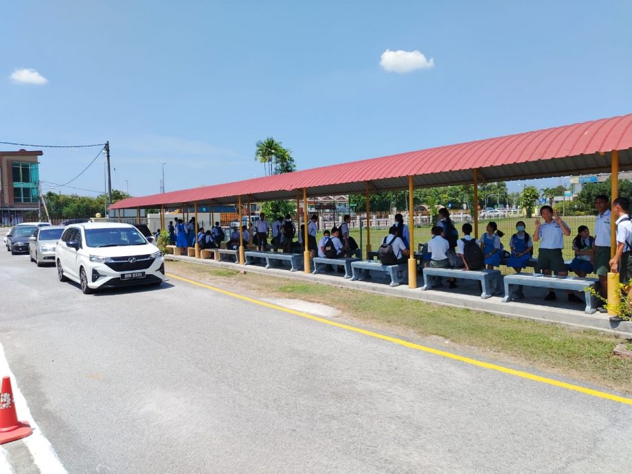 罗思义：惠及各源流 也朗区学校获拨85万 