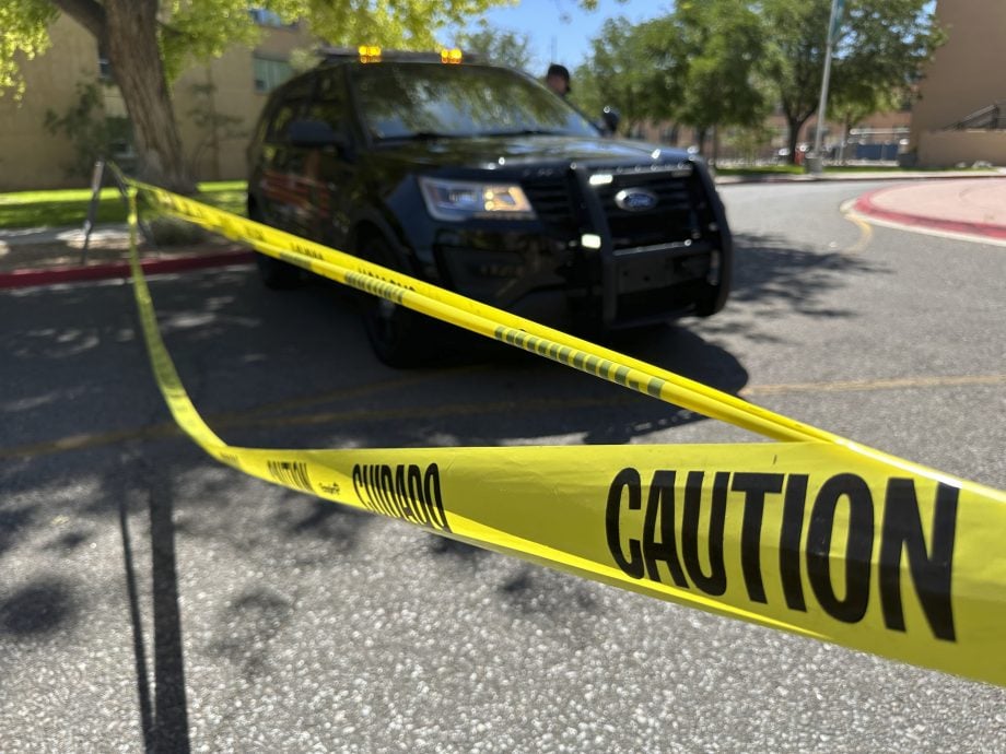 美再传校园枪击 新墨西哥大学1死1伤嫌犯在逃