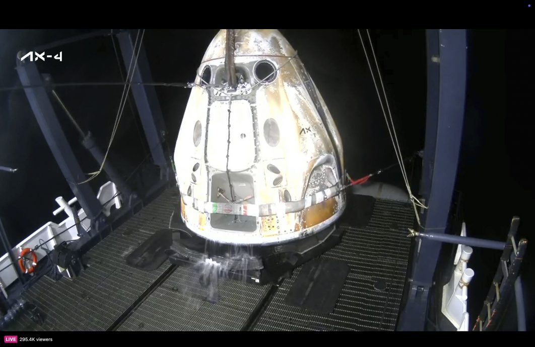 美印波匈太空人完成任务 搭SpaceX太空船返回地球