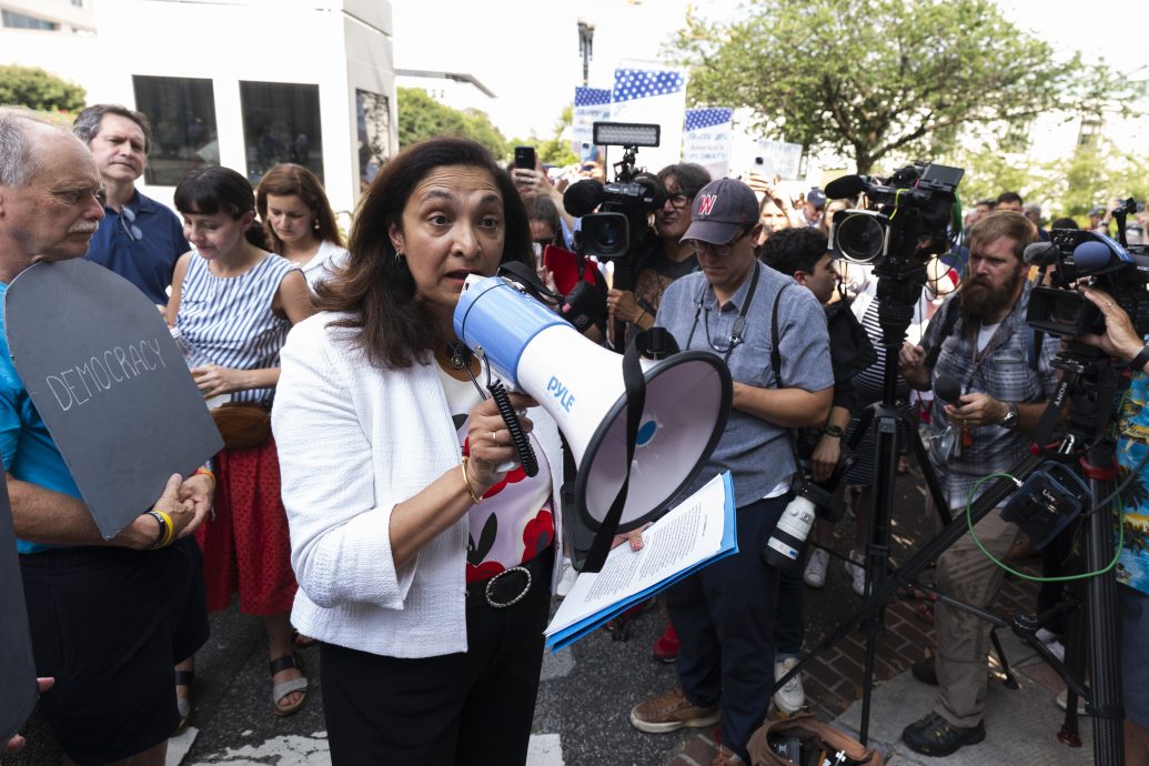 美国国务院一口气炒1300人 美媒批:削弱全球地位