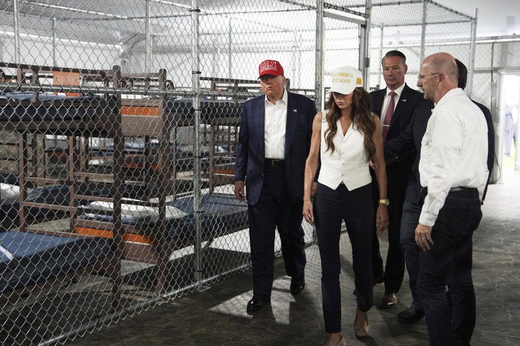 美国安部长称被驱逐移民中有“吃人族”网民:假新闻！