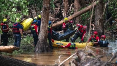 美国得州洪水104人亡 民主党促查政府裁员是否肇因