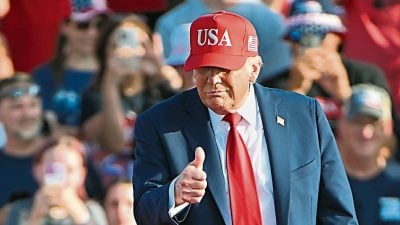美或向百国征10%关税  特朗普：最高可达70%